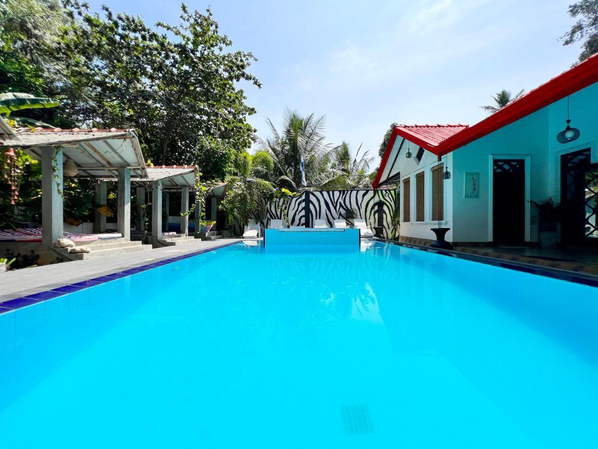 Secret Garden Hotel Hikkaduwa Buitenkant foto