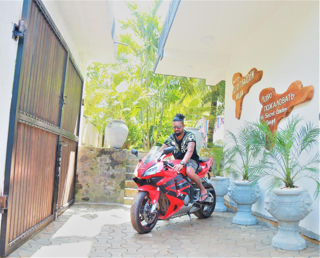 Secret Garden Hotel Hikkaduwa Buitenkant foto